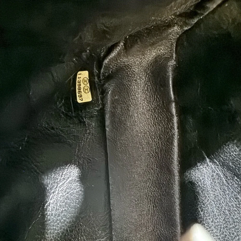 CHANEL Black Quilted Caviar Leather Shoulder Bag with Silver Chain - Picture 10 of 10